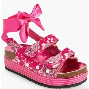 💖💖💖 Azalea Wang Pink Mackley Floral Strap Platform Sandals. Size 6